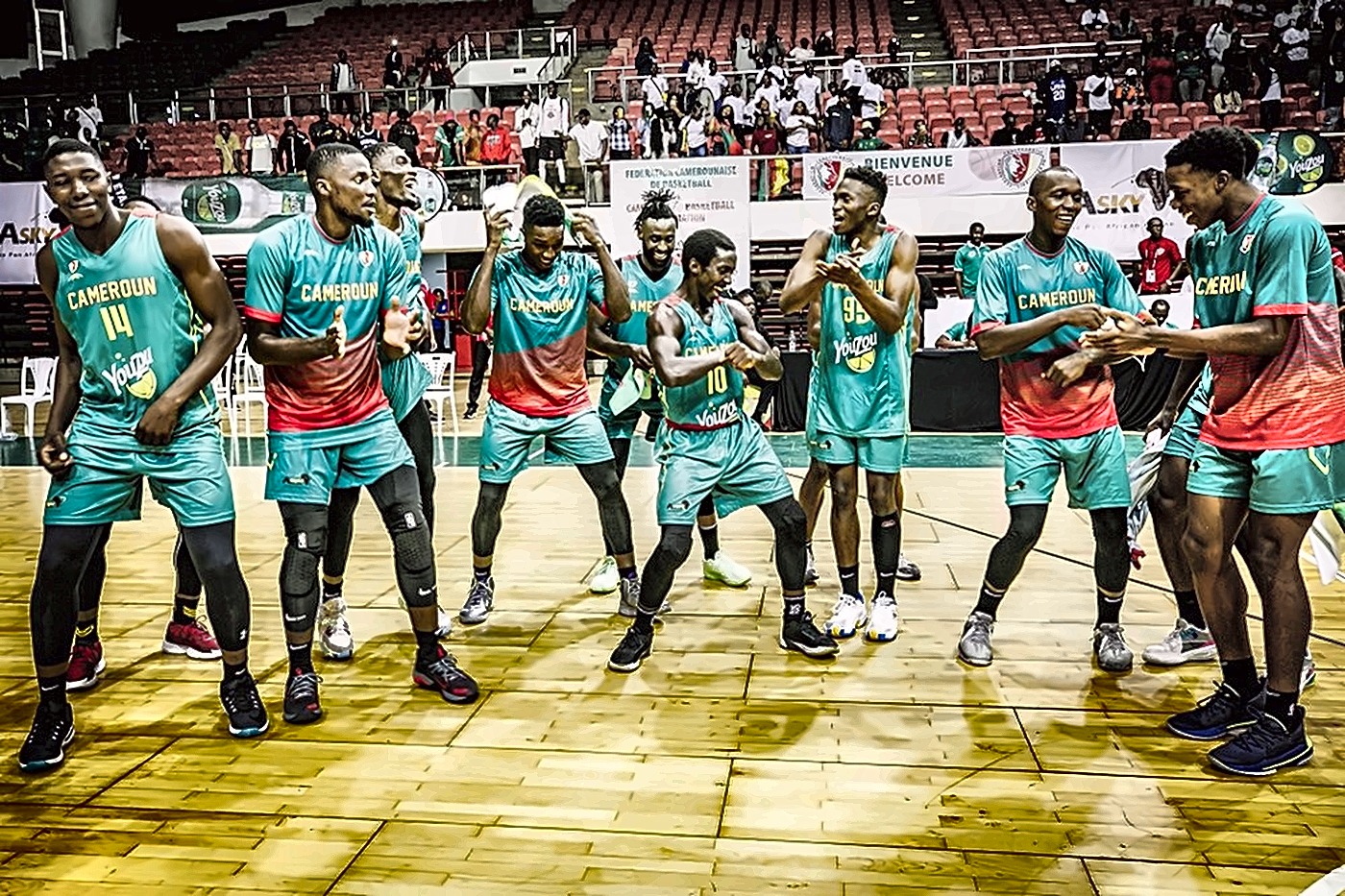 Équipe A' Cameroun célèbre la qualification AfroCan 2023